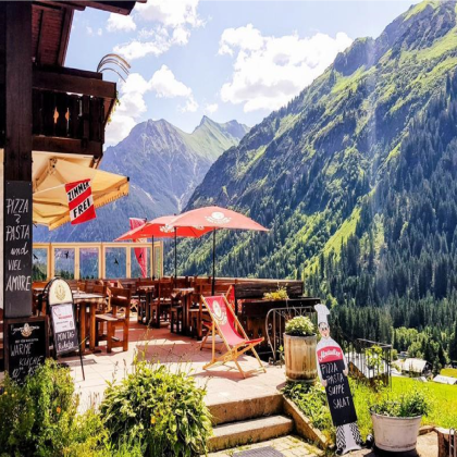 Blick_über_die_Terrasse