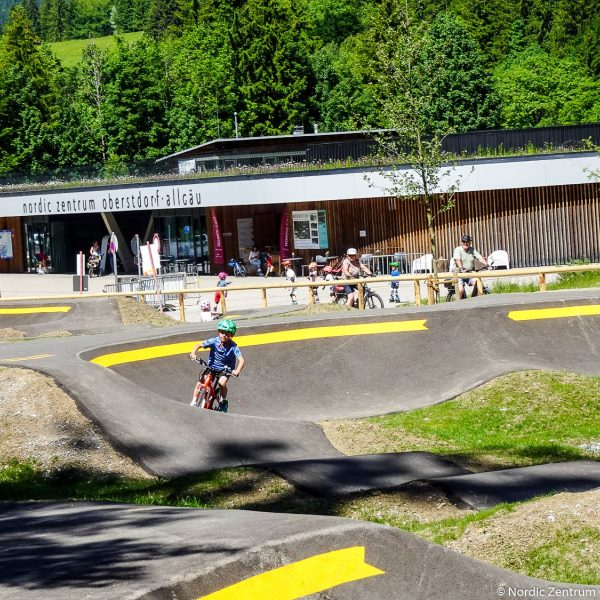 Unterwegs_im_Pumptrack