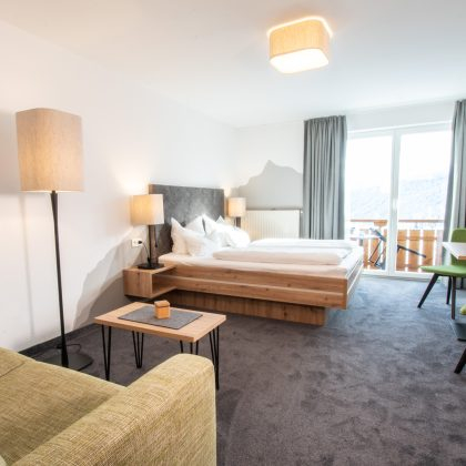 doppelzimmer-himmelseck-superior-hotel-kleinwalsertal-01