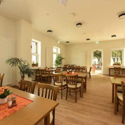 fruehstuecksraum-hotel-am-gleis1 2