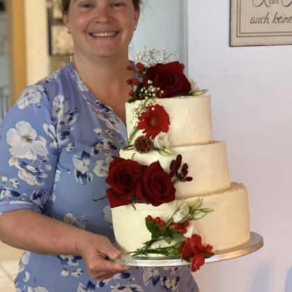 ich mit Hochzeitstorte