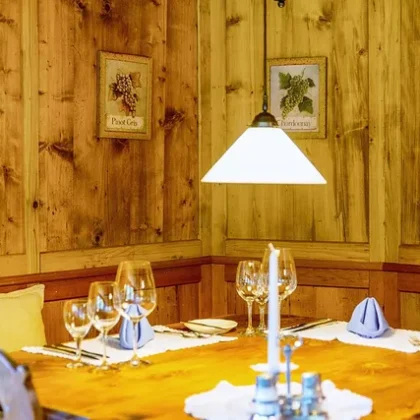 tmvtl4zs.restaurant-bar-640w